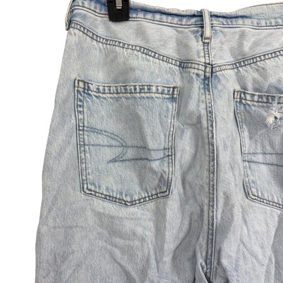 American Eagle Highest Rise 90s Boyfriend Lightwash Raw Hem Baggy Jeans sz 12 - Picture 11 of 15